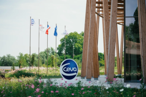 logo Ceva à l'entrée du siège de Ceva